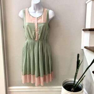 Ya Los Angeles sleeveless peach and green button pleated flare dress size‎ S